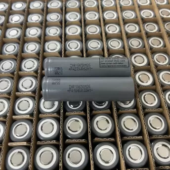 Pin lithium-ion LG INR18650M26 Mới